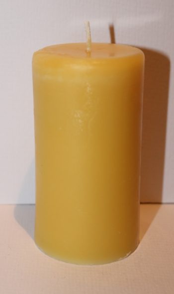 Hand gegossene Stumpenkerze klein 100% Bienenwachs